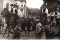 1958 - szüreti felvonulás - 04