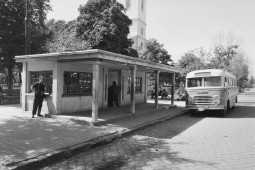 Az autóbusz-állomás 01.